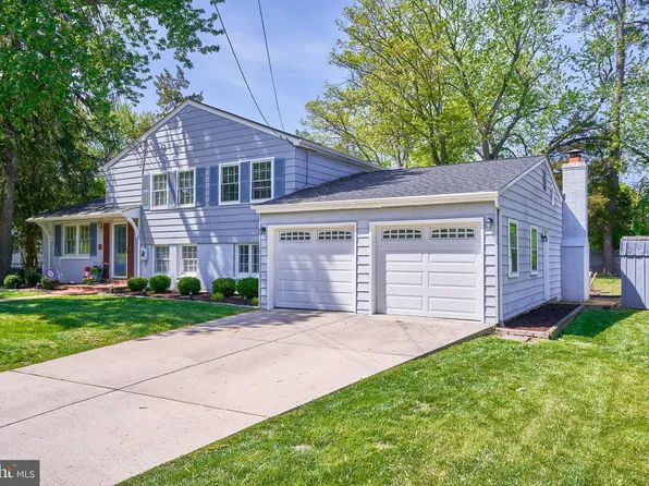 8504 Doyle Dr, Alexandria, VA 22308