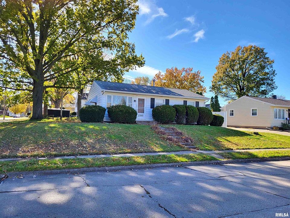 1st image of 2303 W Dover Ct