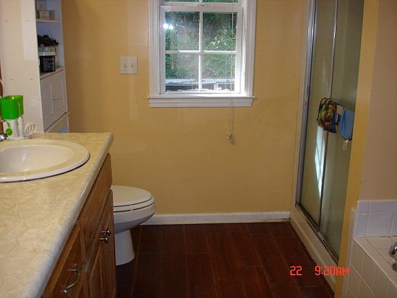 5th image of 1713 Woodlawn Dr