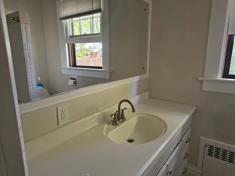 1580 S Logan St — Photo 7