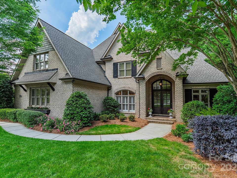 BALES⭐︎ 7138 Combs Dr, Hamburg, NY 14075 | Zillow