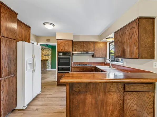 10401 Hollydale Way, Rancho Cordova, CA 95670