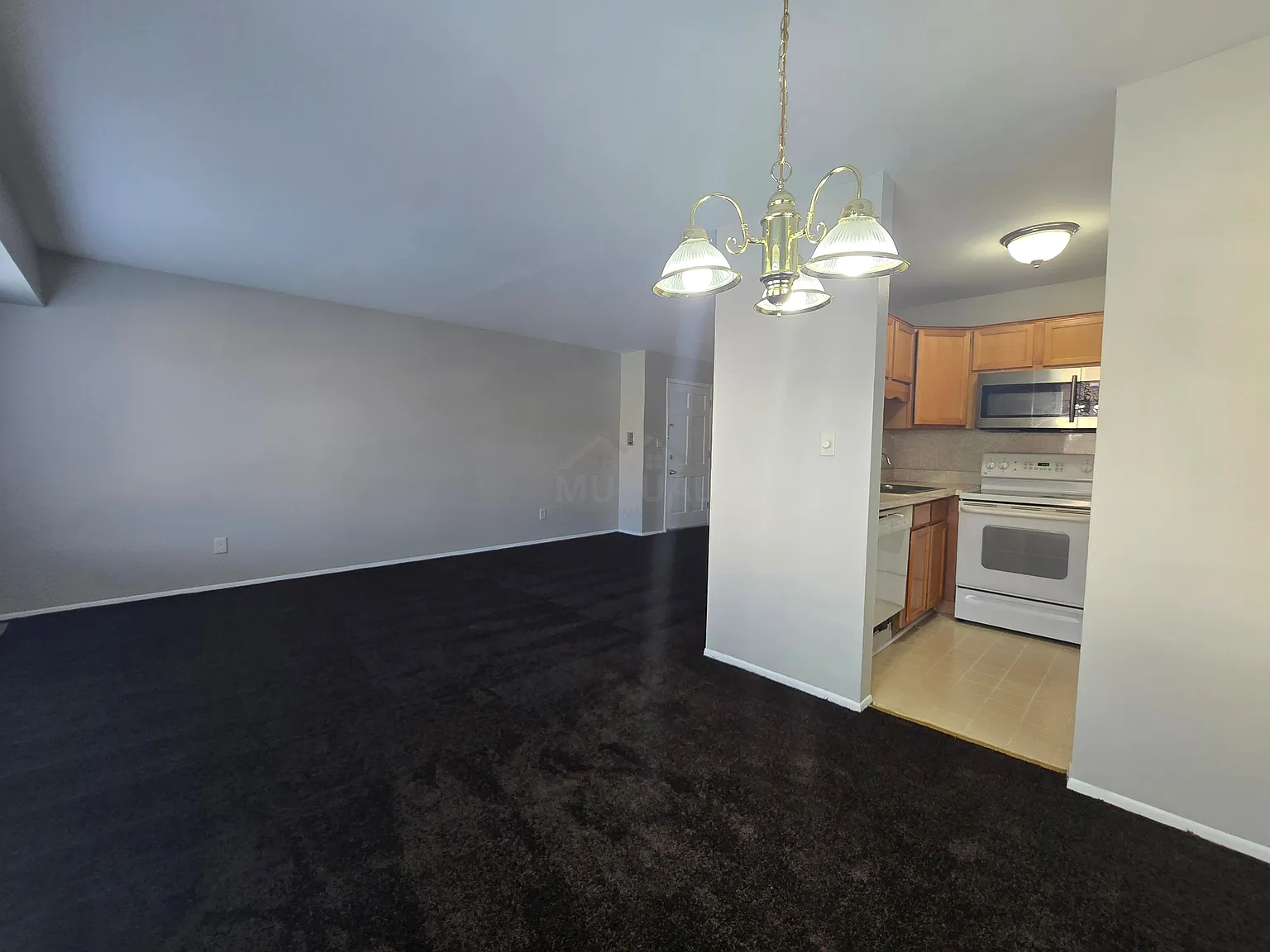 2 bed, 2.0 bath, 956 sqft, $1,299 — Photo 4