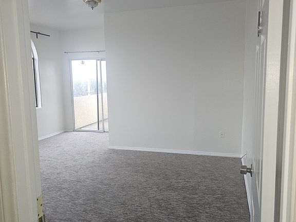 4th image of 12330 Stanwood Dr #5