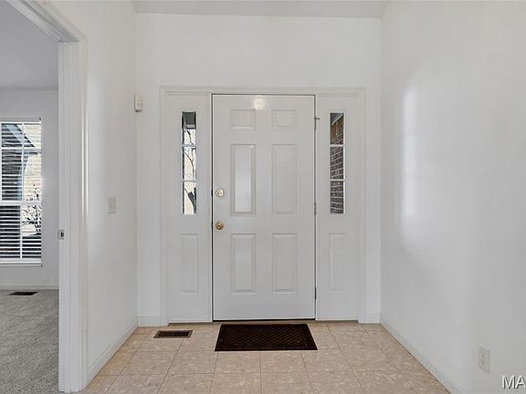 5th image of 2108 McGregor Cir