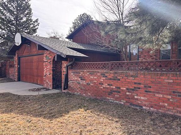 2nd image of 3331 Lakeview Cir