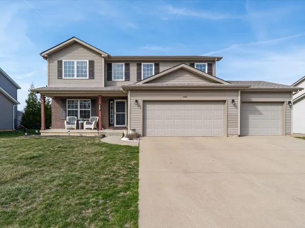 2511 Grey Fox Trl, Bloomington, IL 61705