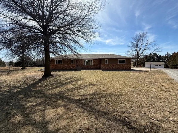 5849 Road R, Hebron, NE 68370