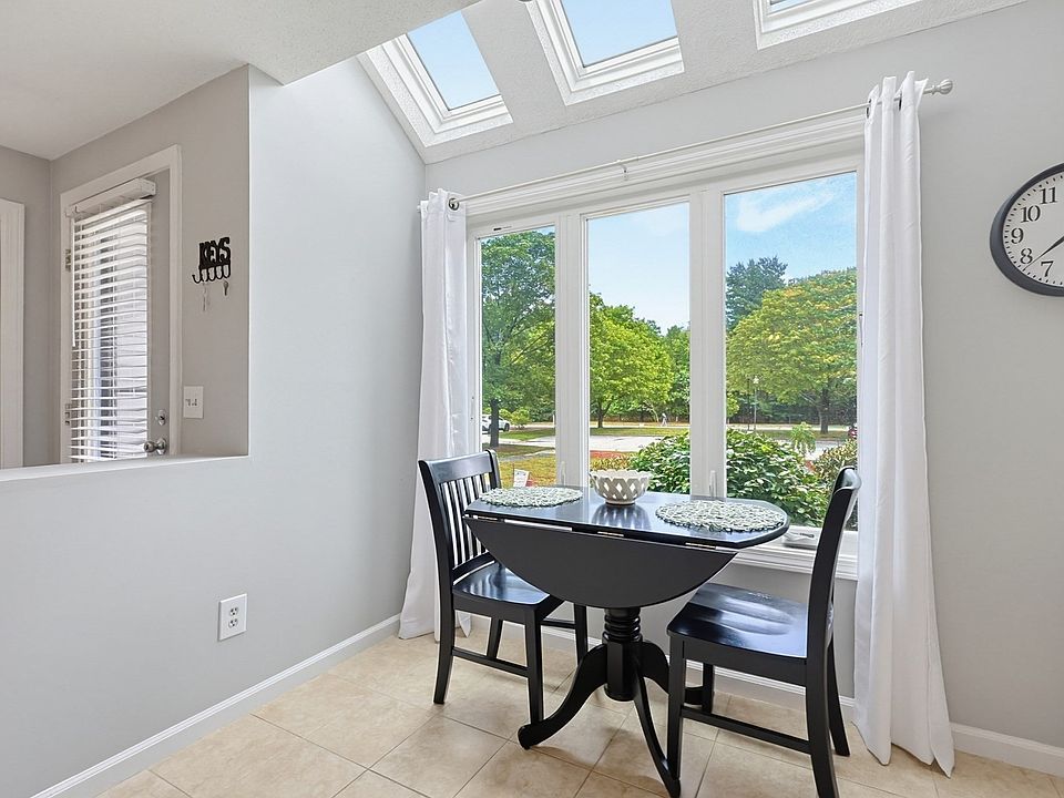 1st image of 822 Maple Brook Rd #822