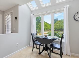 822 Maple Brook Rd #822, Bellingham, MA 02019