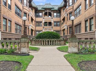 935 E Hyde Park Blvd UNIT 2, Chicago, IL
