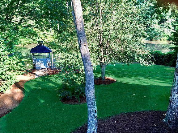 Large Yard, Gazebo, Lake