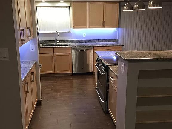 3rd image of 719 E Alameda Dr