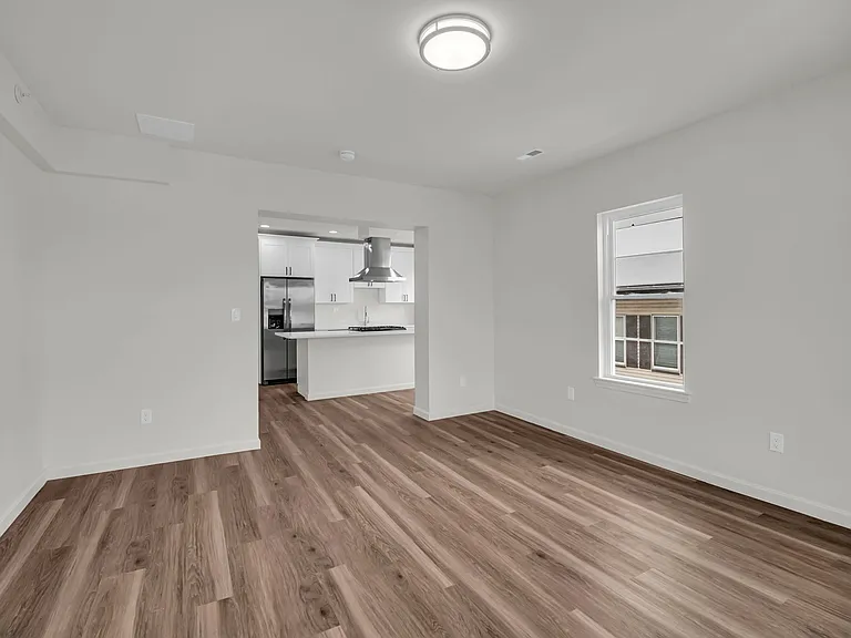 12 Alpine St #3 — Photo 13
