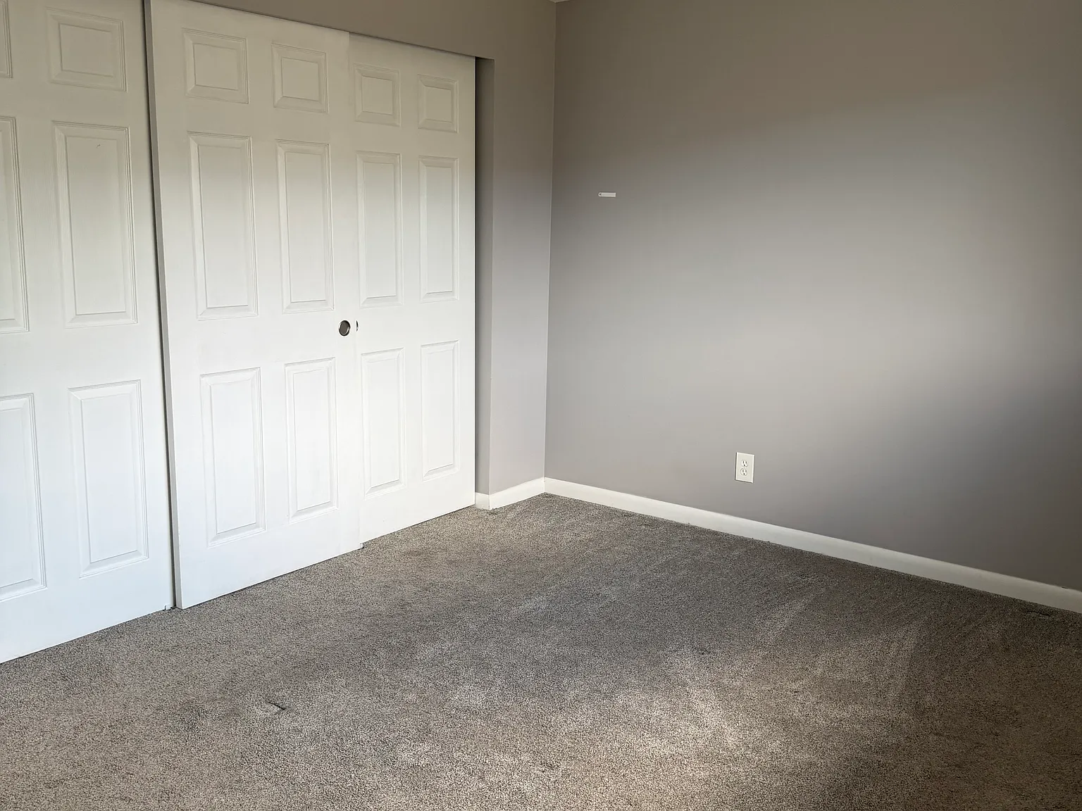 S Edgeware Ln — Photo 2