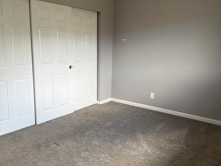 S Edgeware Ln — Photo 2