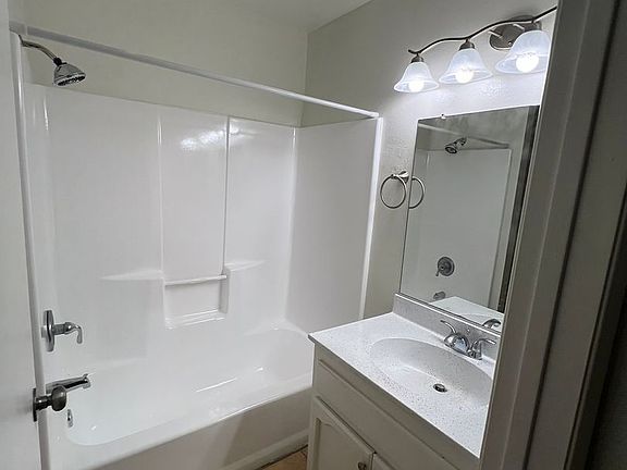 5th image of 1280 E La Palma Ave #3