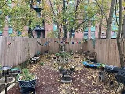 Rented by Delmark Realty LLC | media 4