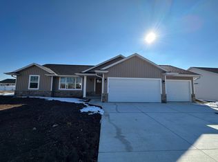 2513 Lawrence Dr, De Pere, WI 54115