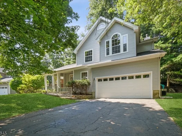 42 Huntington Rd, Bernards Twp., NJ 07920