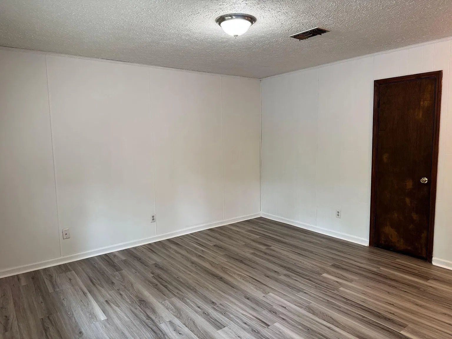 2 bed, 1.0 bath, 782 sqft, $851 — Photo 4