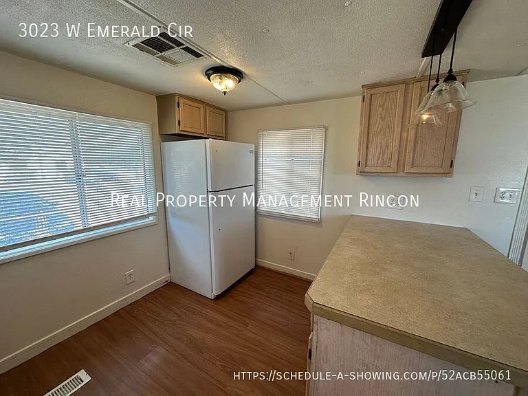 3023 W Emerald Cir — Photo 5