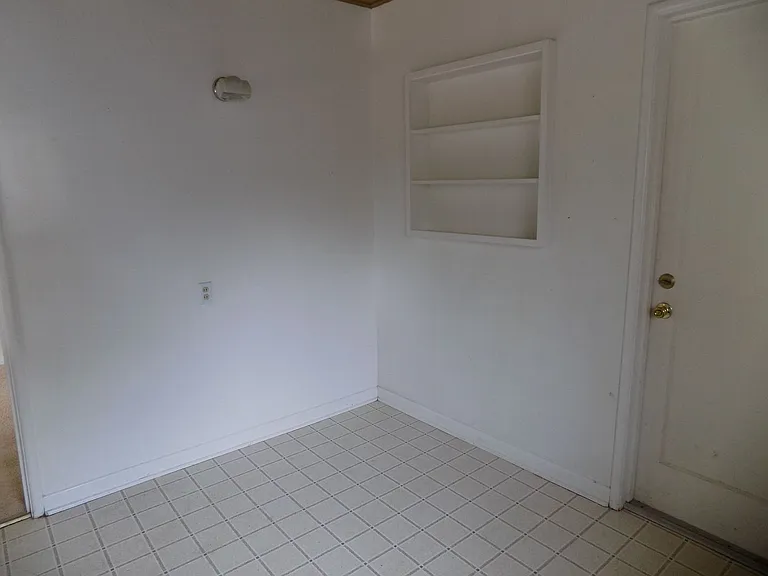 2537 Greta Pl — Photo 10