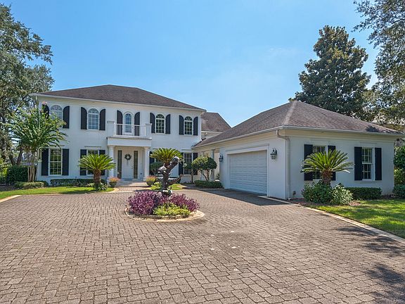 3rd image of 4406 Windlake Dr