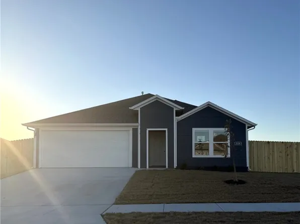 520 Shepherd St, Prairie Grove, AR 72753