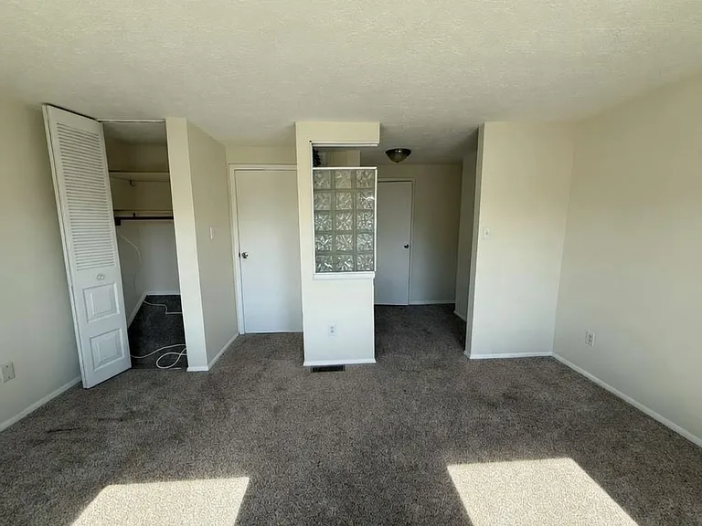 9432 Lexington Cir #G — Photo 20