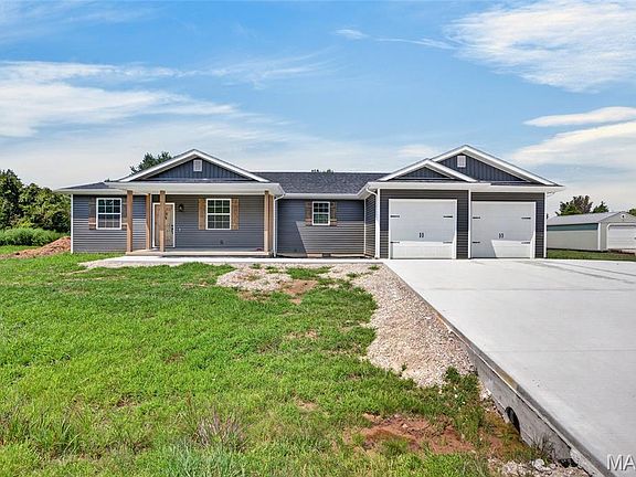 3rd image of 22855 Patton Ln