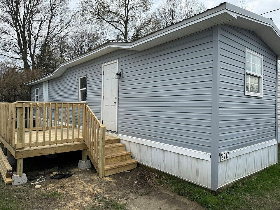 1st image of 2717 Everett Dr