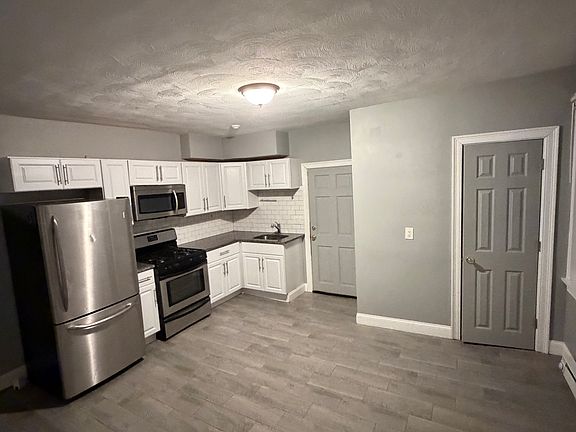4th image of 11 Roosevelt St #3F