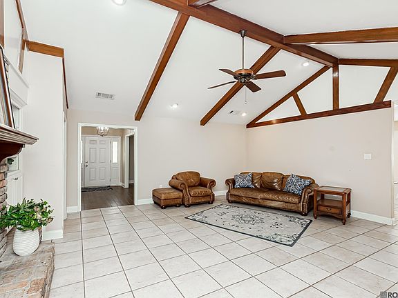 2nd image of 3108 Woodland Ridge Blvd