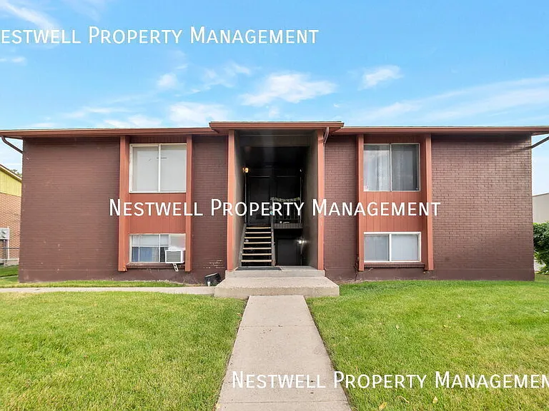 1881 W Lake Park Dr #3 — Photo 2