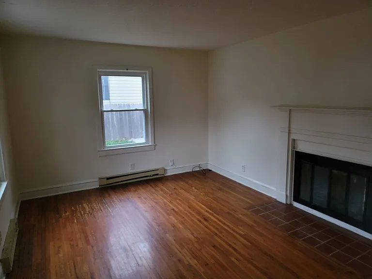 1605 Textile Dr — Photo 5