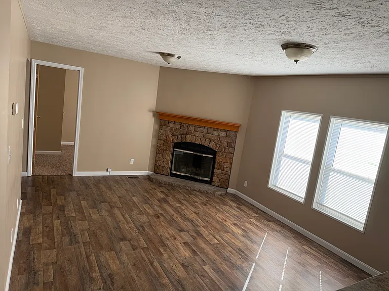 764 Medley Dr — Photo 4