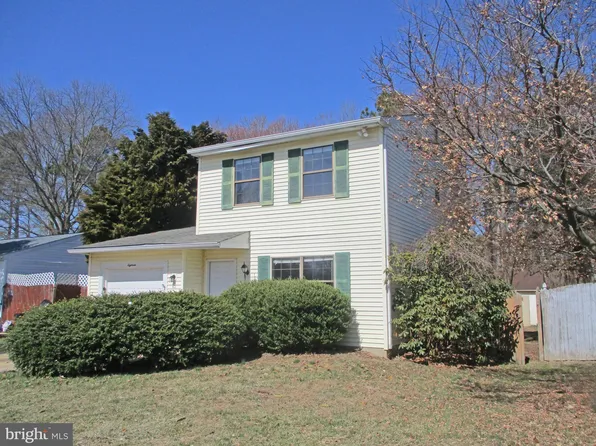 18 Beacon Ln, New Castle, DE 19720