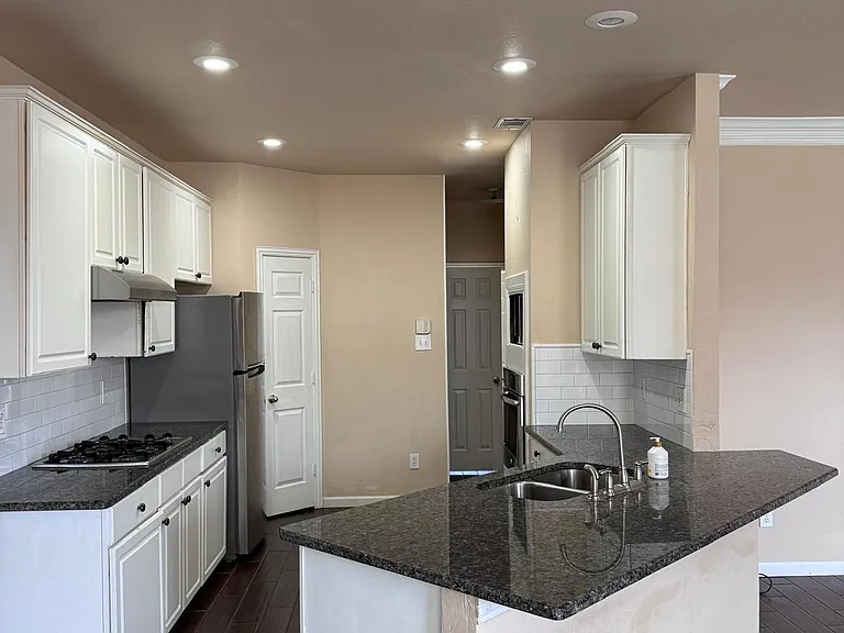 9702 Windy Hollow Dr — Photo 20