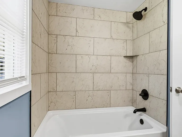 301 W John J Sharpe St — Photo 20