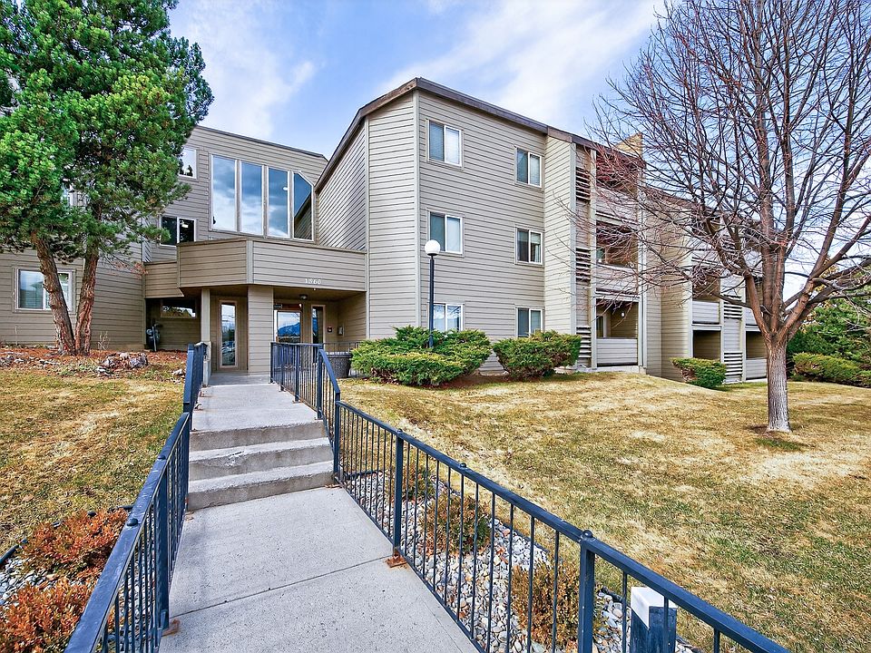1st image of 1560 Summit Dr #106