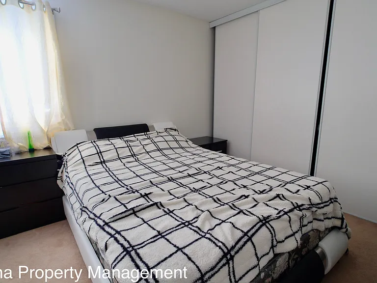 6 Crystal Park Cres #1 — Photo 16