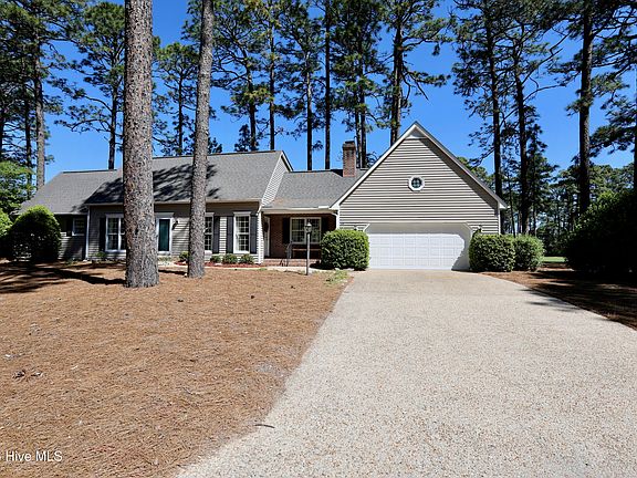 4th image of 20 Baltusrol Lane