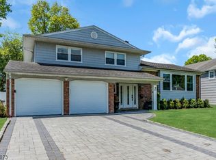 27 Norwood Rd, Springfield, NJ 07081