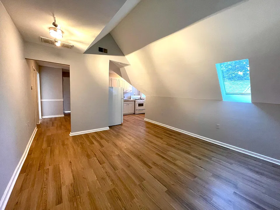 1436 Hepburn Ave #5