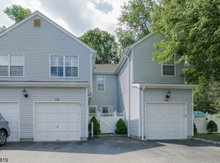 802 Appleton Way #802, Whippany, NJ 07981
