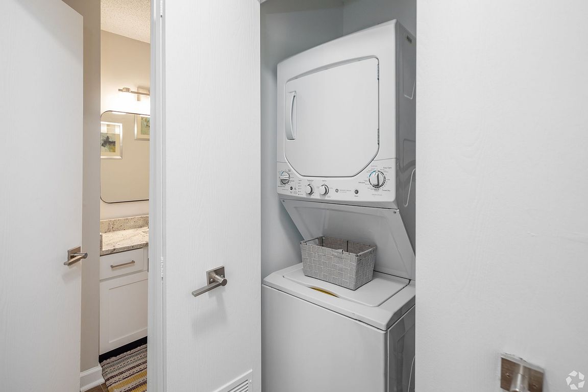 Stackable washer & dryer