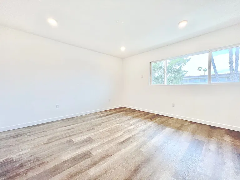 3900 Nicolet Ave — Photo 20