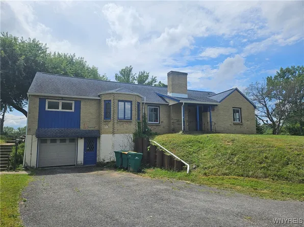 6514 Boston State Rd, Hamburg, NY 14075