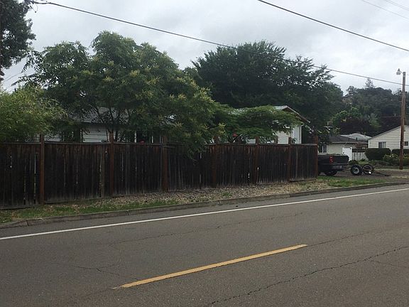3rd image of 782 Newton Creek Rd